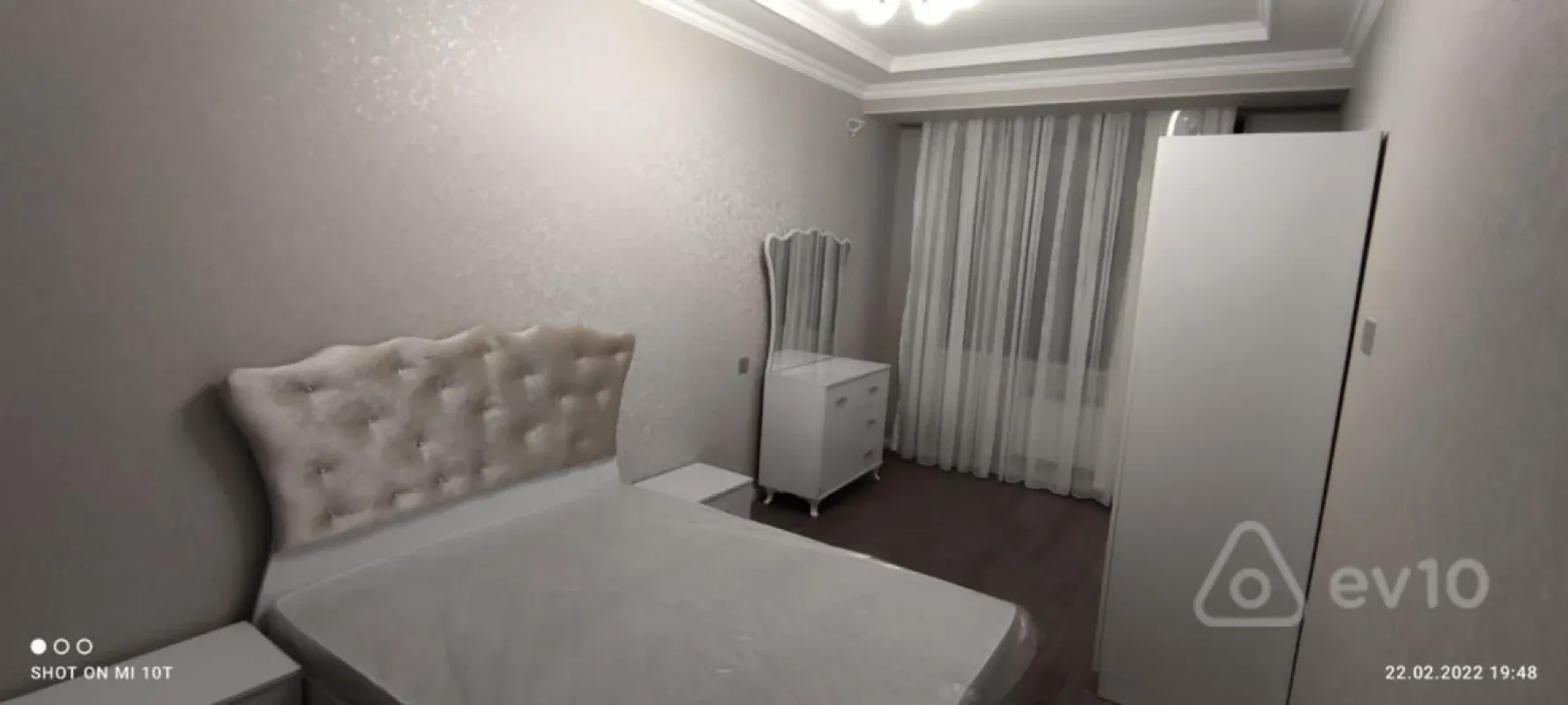 Satılır 2 otaqlı yeni tikili 90 m²