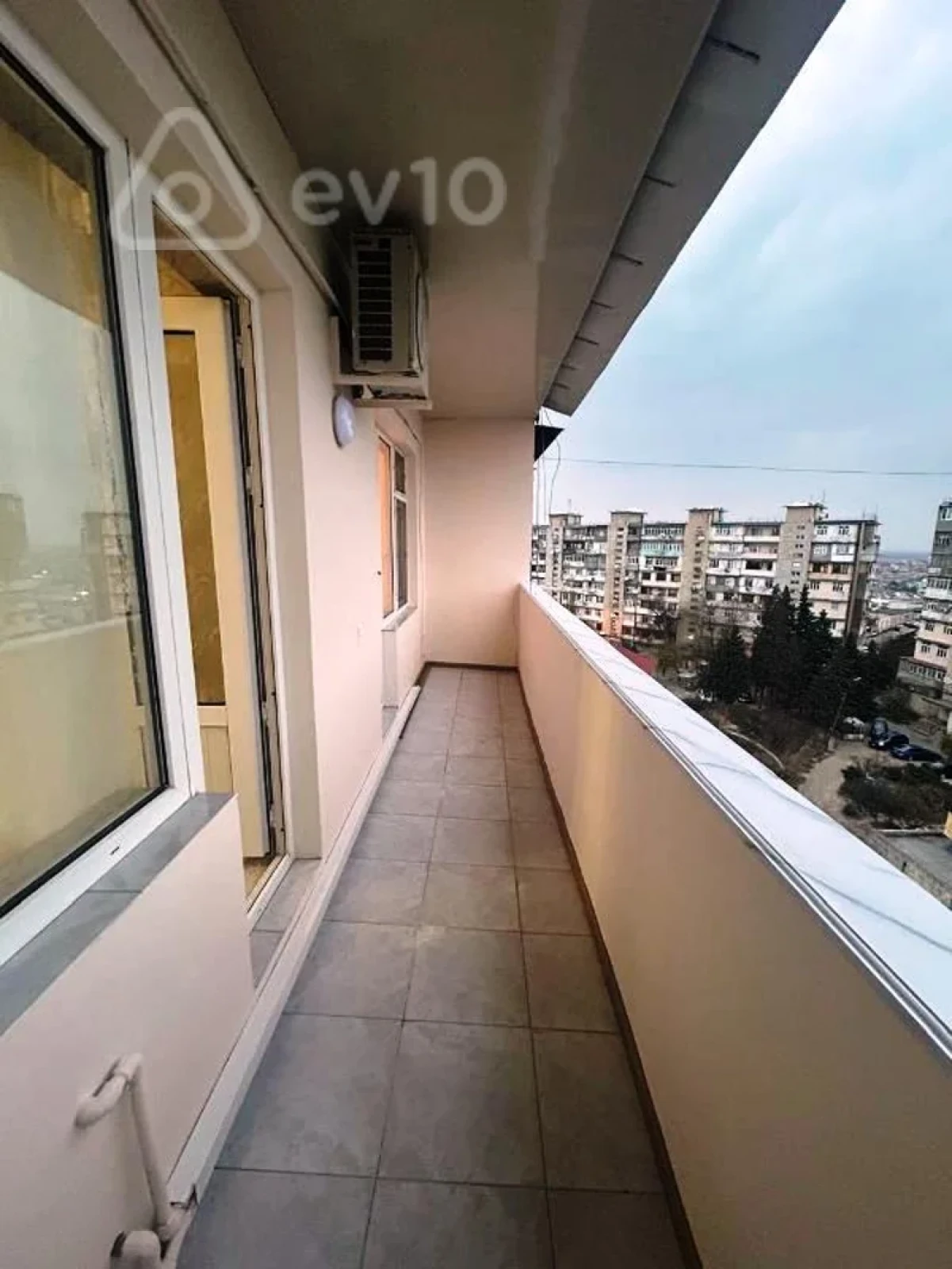 Satılır 3 otaqlı köhnə tikili 80 m²