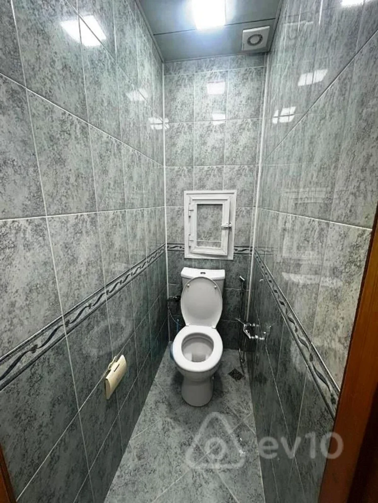 Satılır 3 otaqlı köhnə tikili 80 m²