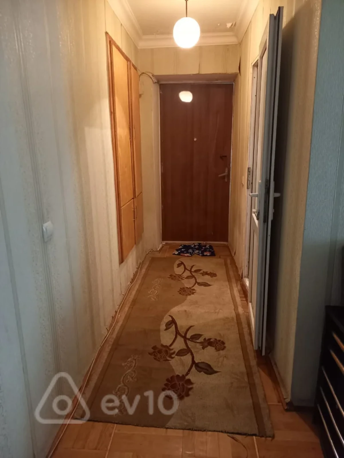 Kirayə verilir 2 otaqlı köhnə tikili 45 m²