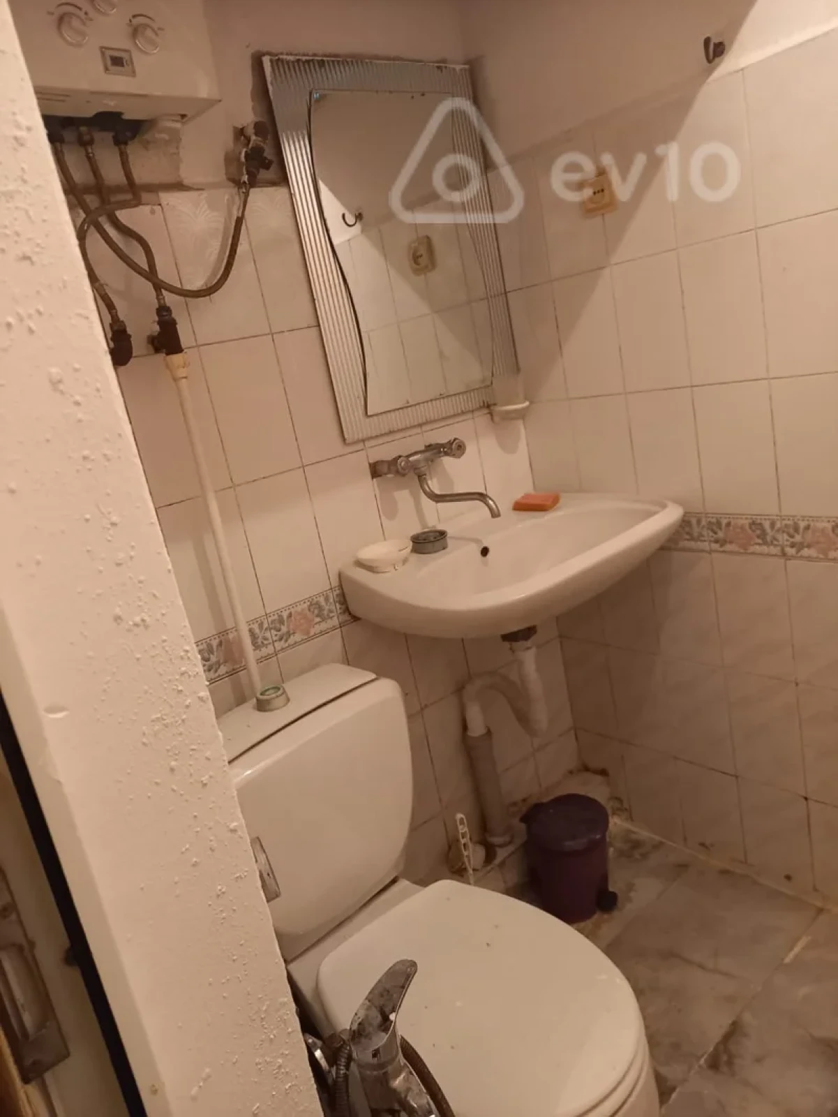 Kirayə verilir 2 otaqlı köhnə tikili 45 m²
