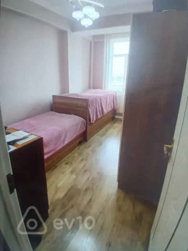 Kirayə verilir 3 otaqlı yeni tikili 65 m²