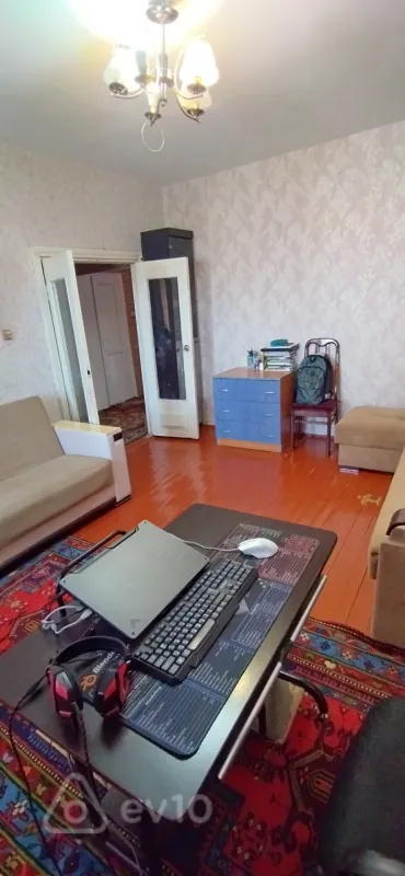 Satılır 3 otaqlı köhnə tikili 80 m²