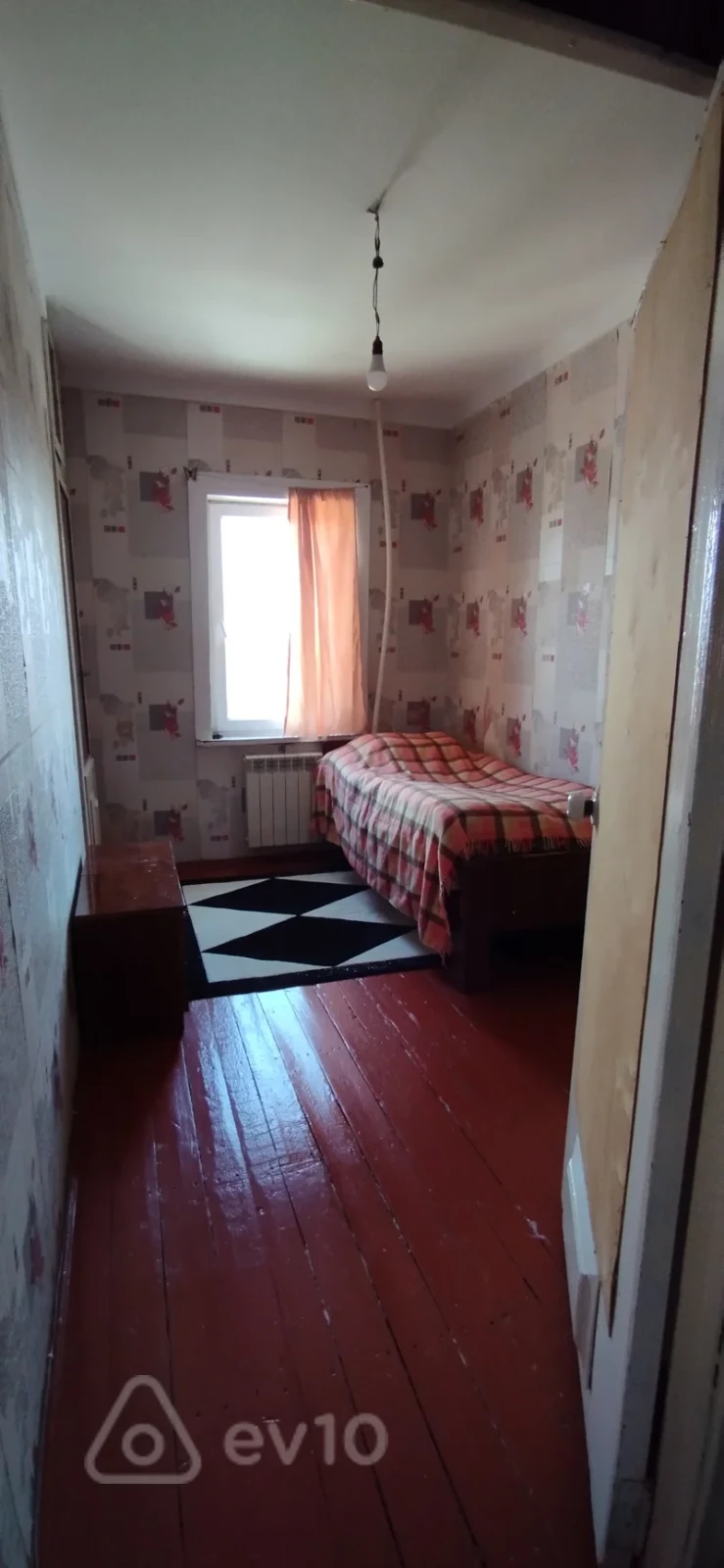 Satılır 3 otaqlı köhnə tikili 80 m²