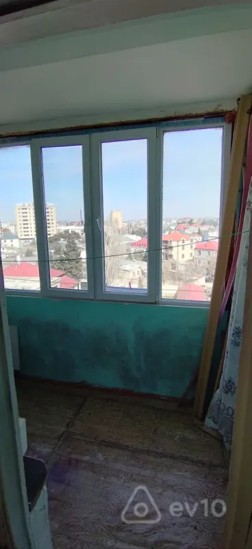 Satılır 3 otaqlı köhnə tikili 80 m²