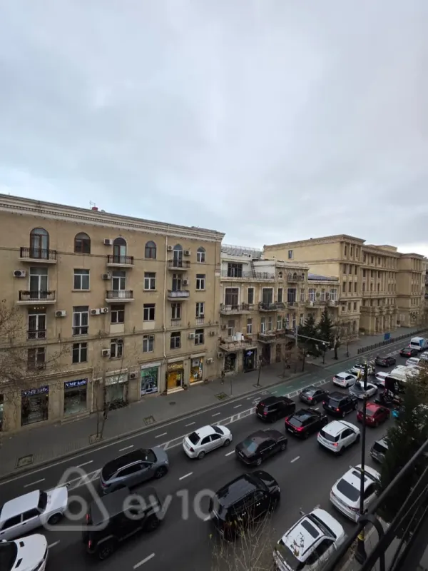 Kirayə verilir mənzil 110 m²