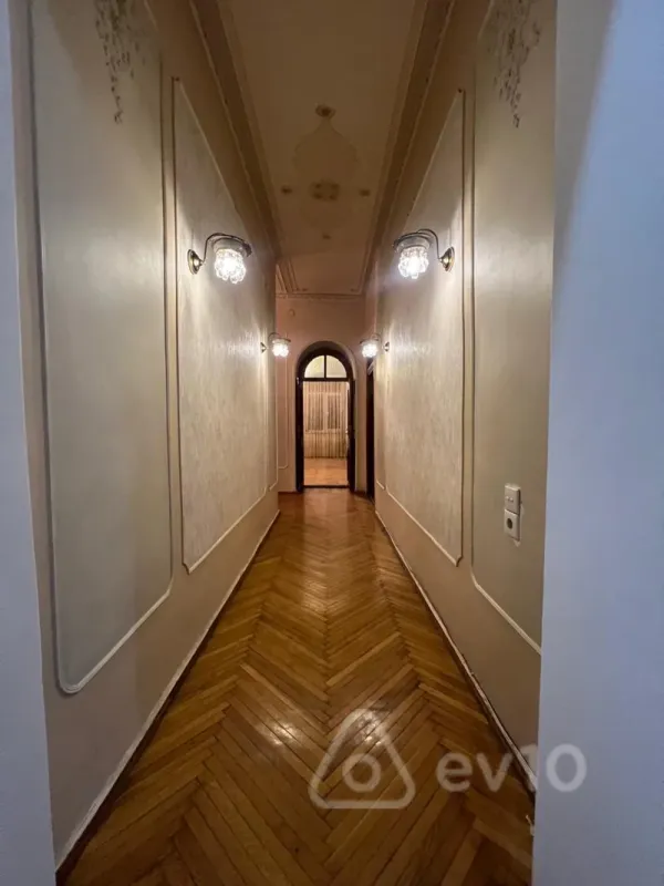 Kirayə verilir mənzil 110 m²