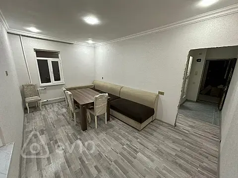 Satılır 2 otaqlı köhnə tikili 45 m²