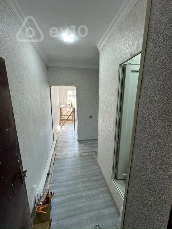 Satılır 2 otaqlı köhnə tikili 45 m²