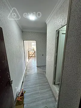 Satılır 2 otaqlı köhnə tikili 45 m²