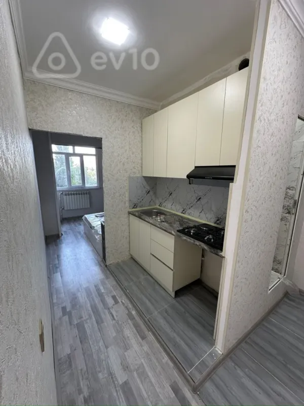 Satılır 2 otaqlı köhnə tikili 45 m²