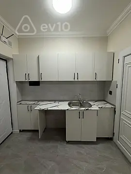 Kirayə verilir 2 otaqlı yeni tikili 45 m²