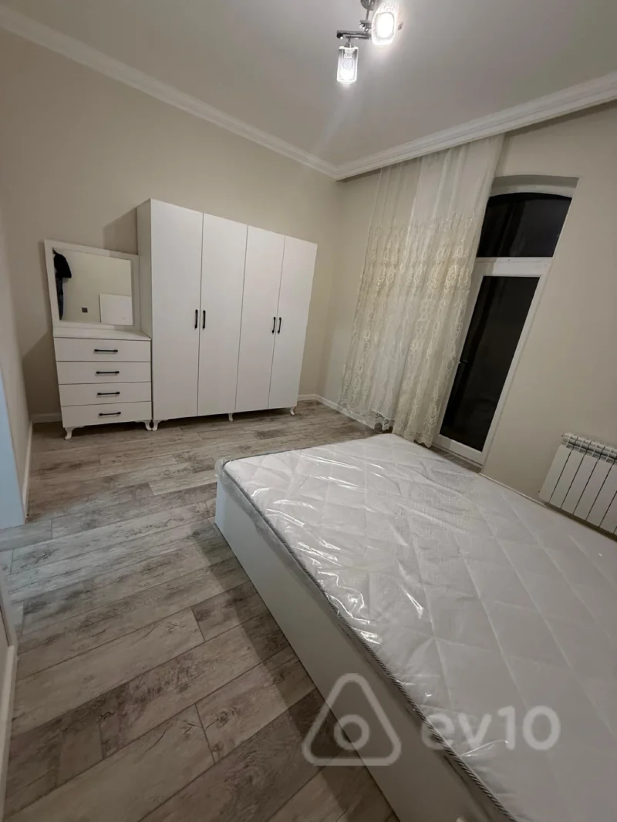 Kirayə verilir 2 otaqlı yeni tikili 45 m²