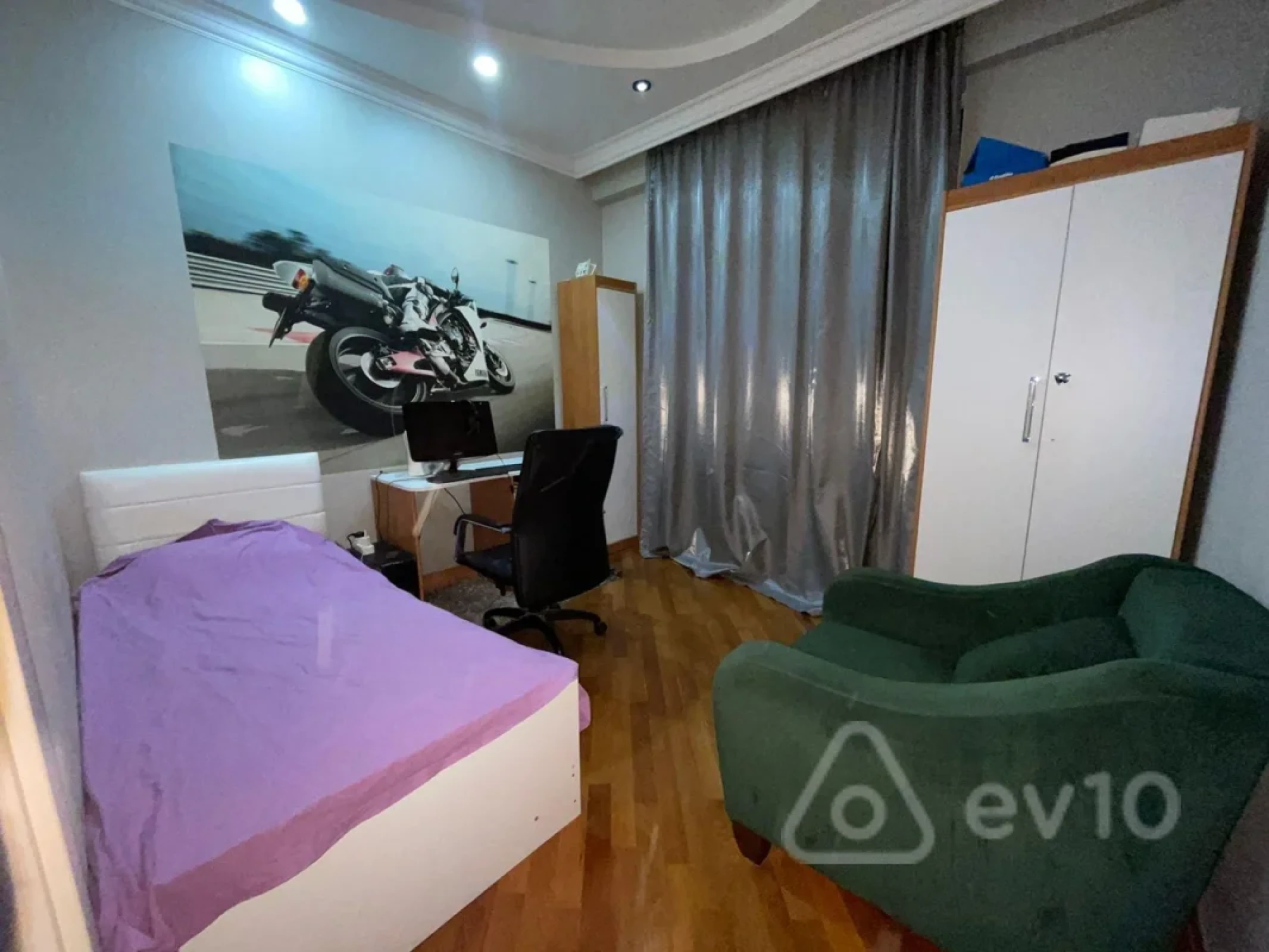 Satılır 3 otaqlı yeni tikili 120 m²