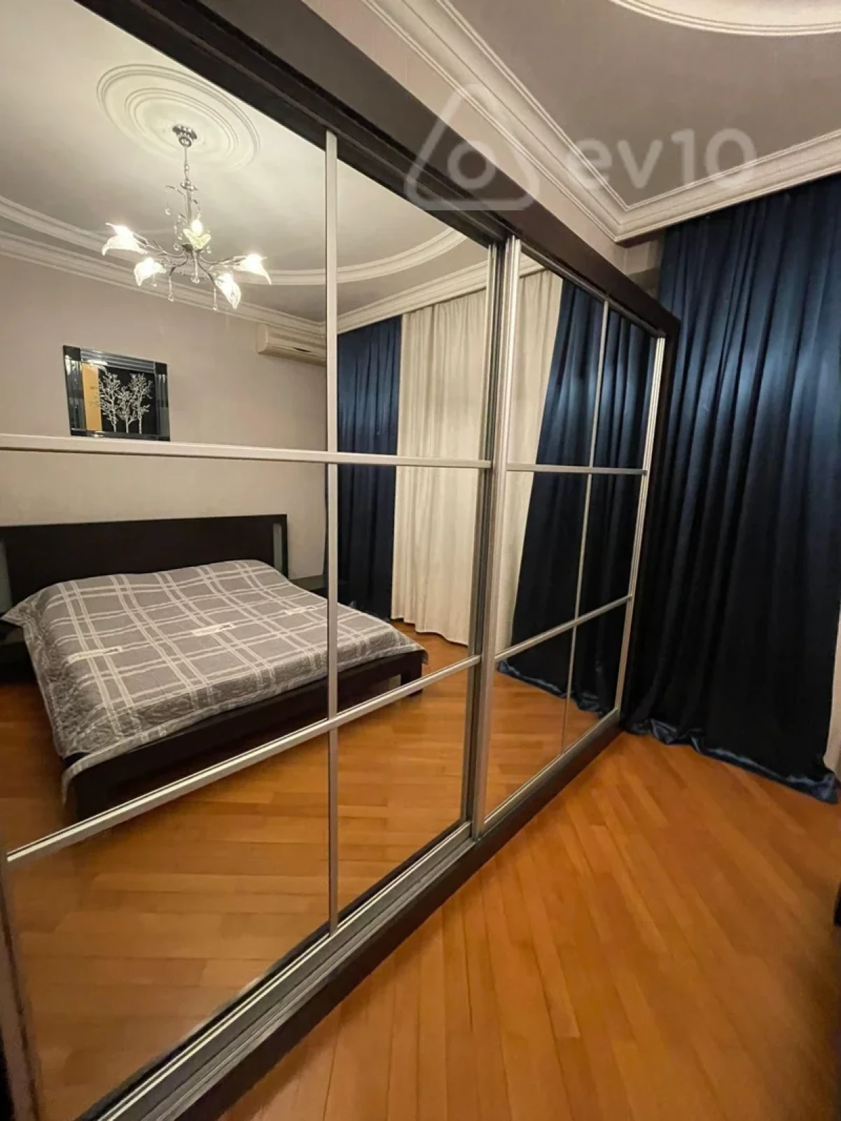 Satılır 3 otaqlı yeni tikili 120 m²