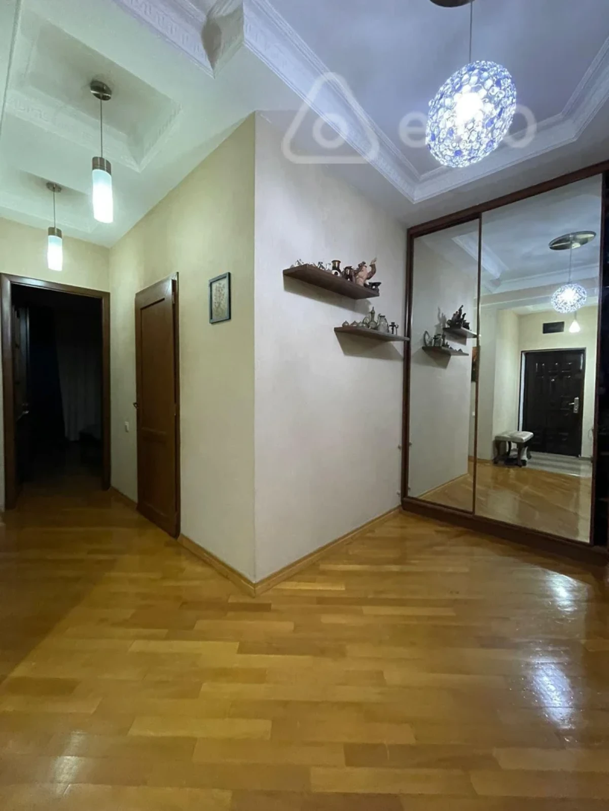 Satılır 3 otaqlı yeni tikili 120 m²