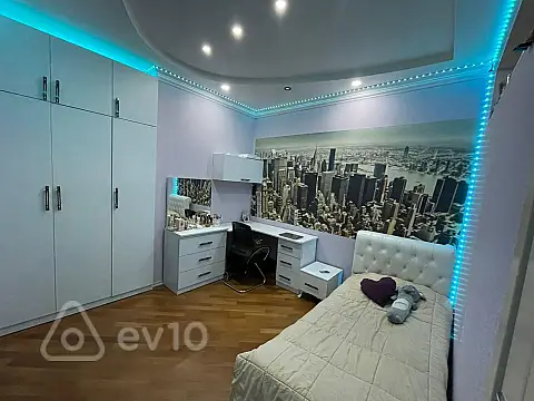 Satılır 3 otaqlı yeni tikili 120 m²