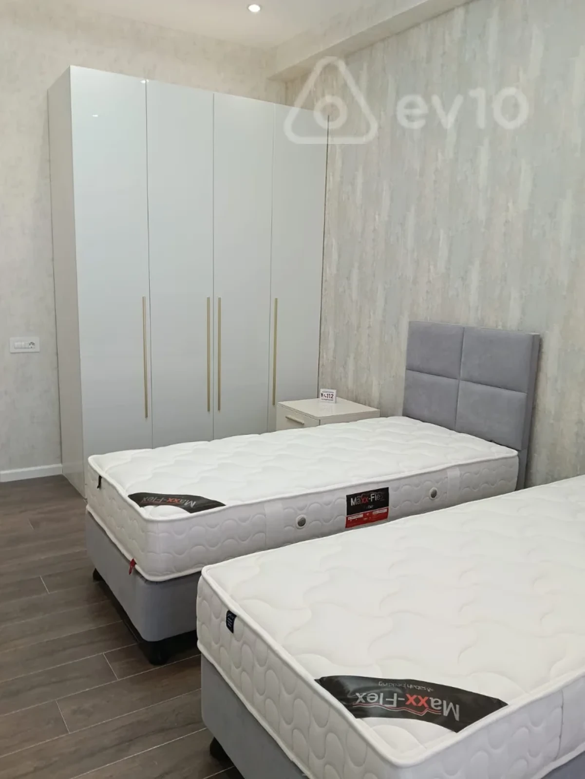 Satılır 2 otaqlı yeni tikili 82 m²