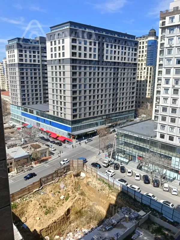 Satılır 2 otaqlı yeni tikili 82 m²