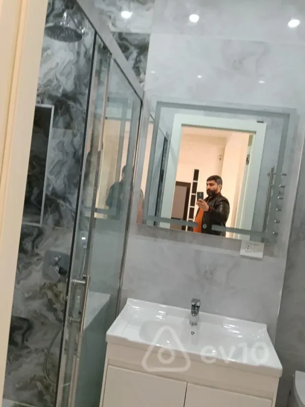 Satılır 2 otaqlı yeni tikili 82 m²