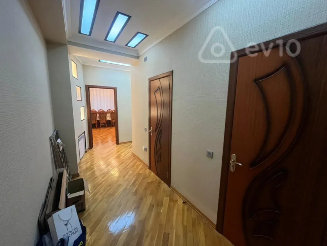 Kirayə verilir 2 otaqlı yeni tikili 85 m²