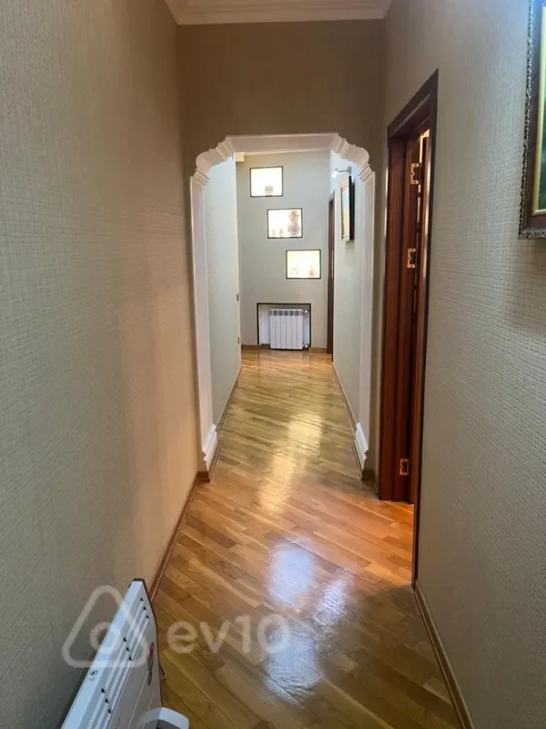 Kirayə verilir 2 otaqlı yeni tikili 85 m²