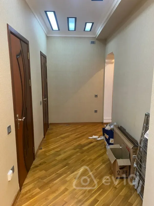 Kirayə verilir 2 otaqlı yeni tikili 85 m²