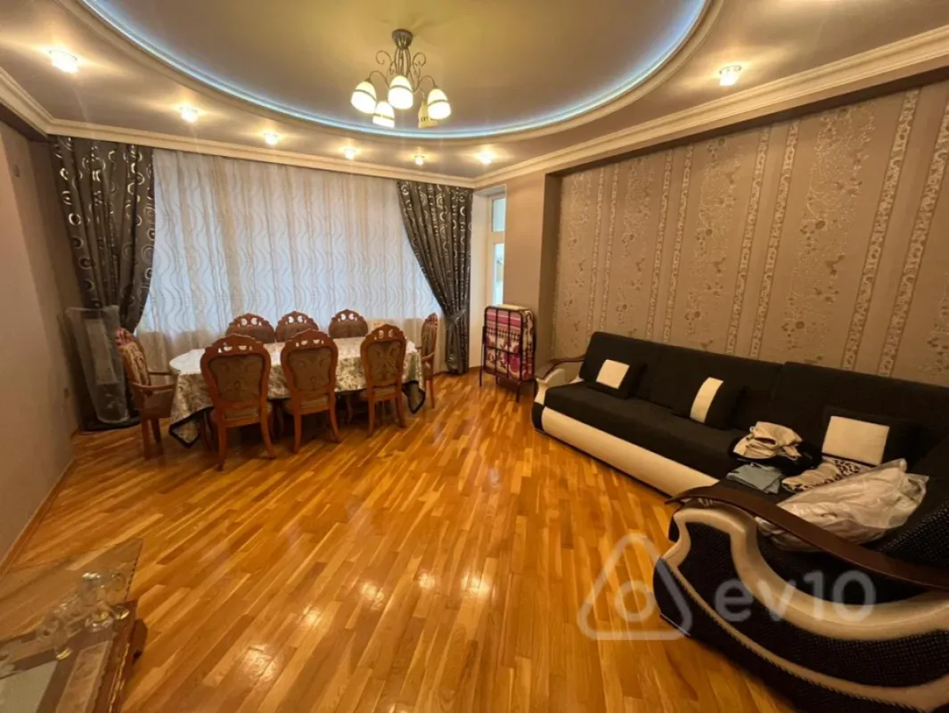 Kirayə verilir 2 otaqlı yeni tikili 85 m²