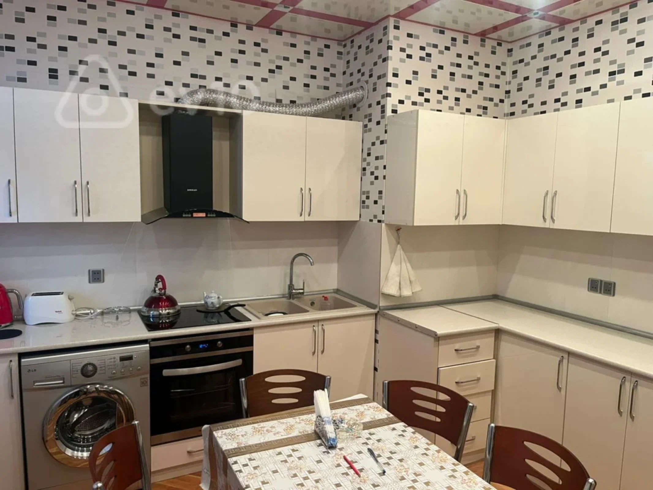 Kirayə verilir 2 otaqlı yeni tikili 85 m²