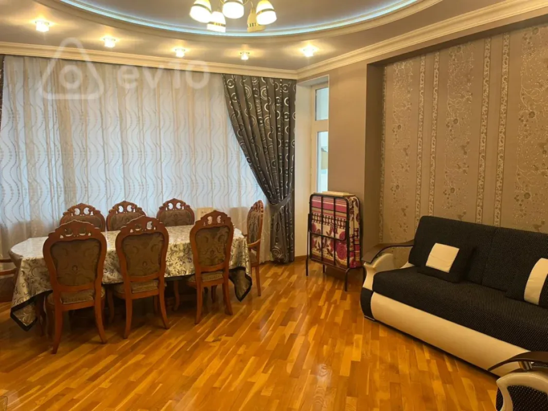 Kirayə verilir 2 otaqlı yeni tikili 85 m²