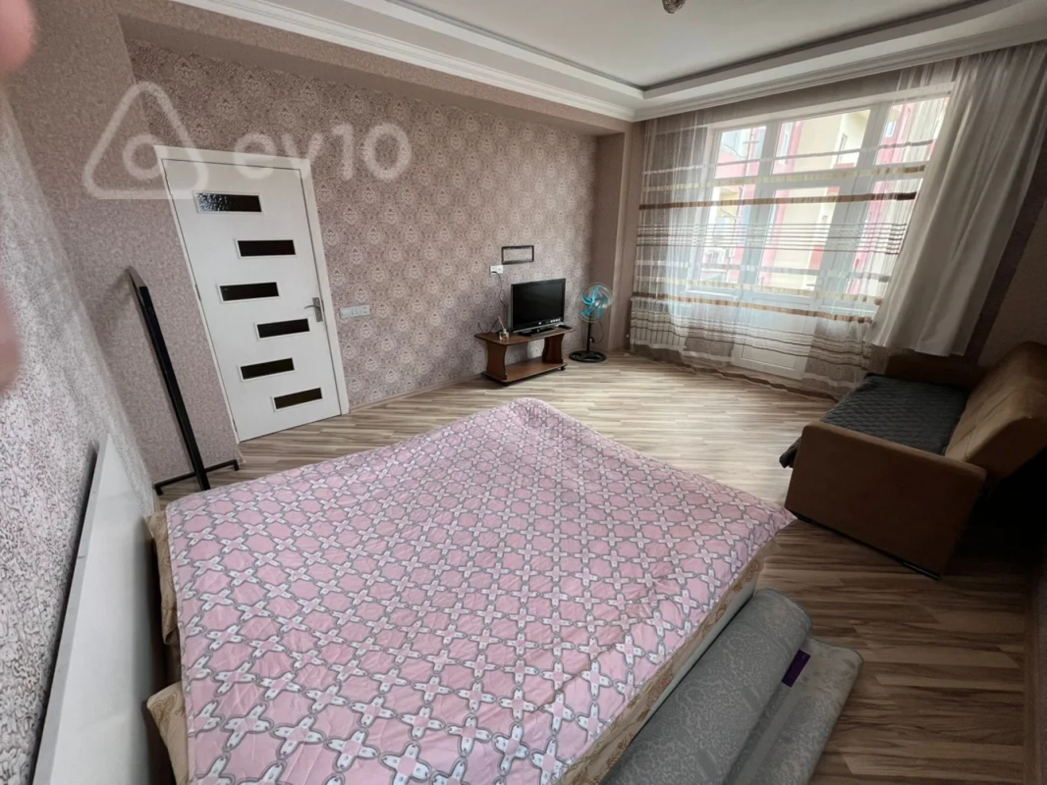Kirayə verilir 1 otaqlı yeni tikili 86 m²