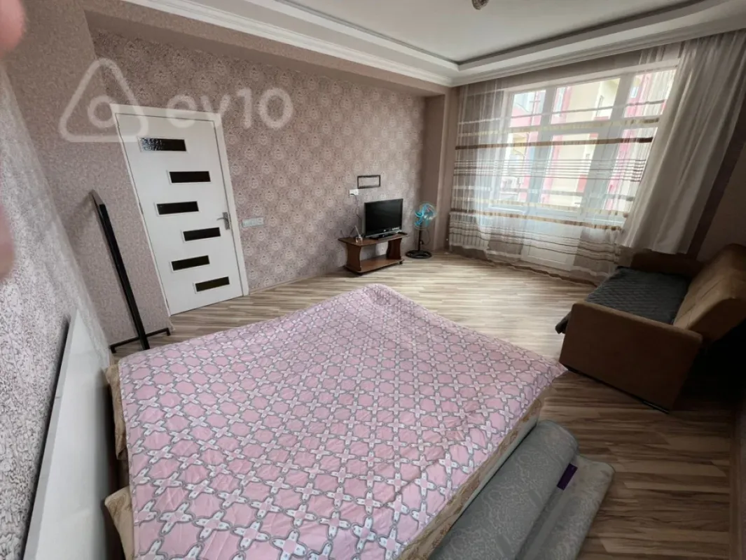Kirayə verilir 1 otaqlı yeni tikili 86 m²