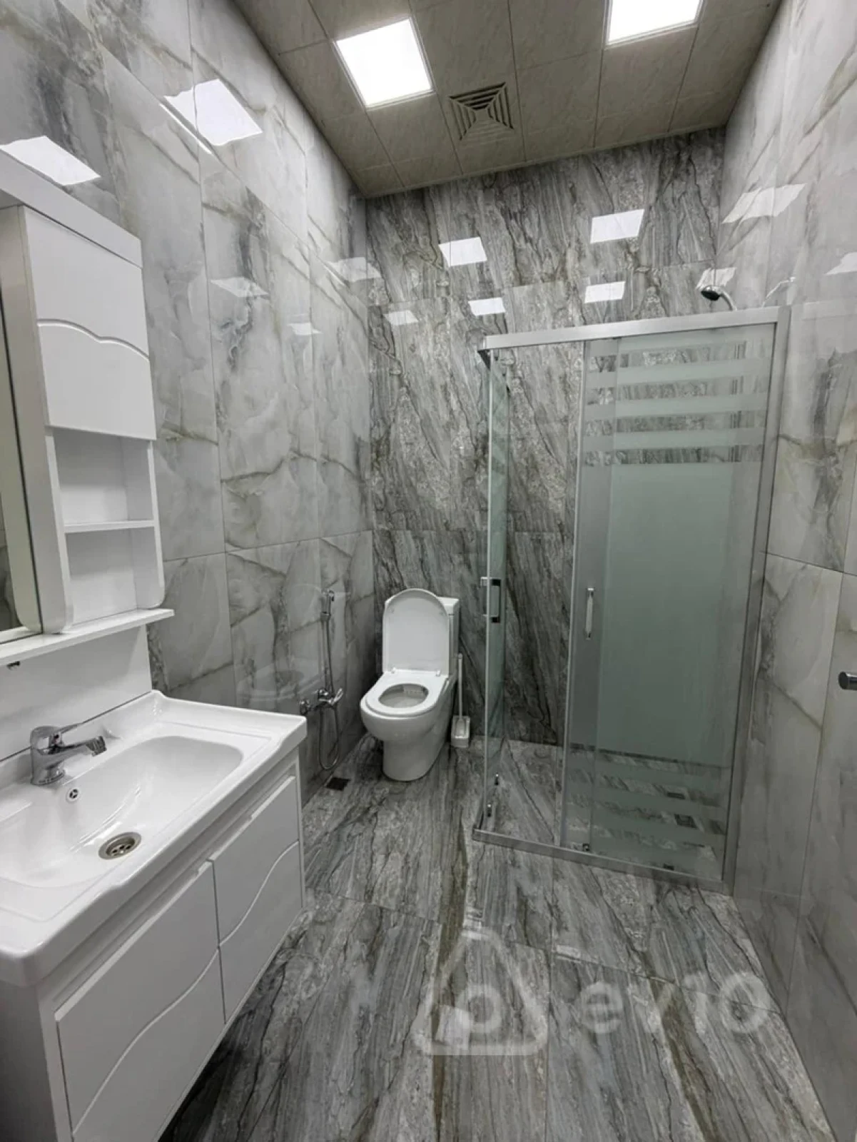 Kirayə verilir 1 otaqlı yeni tikili 38 m²