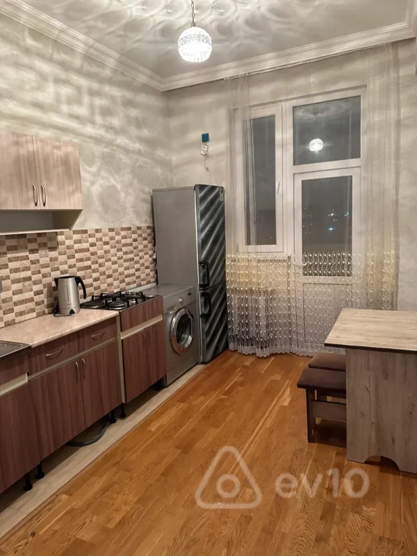 Kirayə verilir 2 otaqlı yeni tikili 65 m²