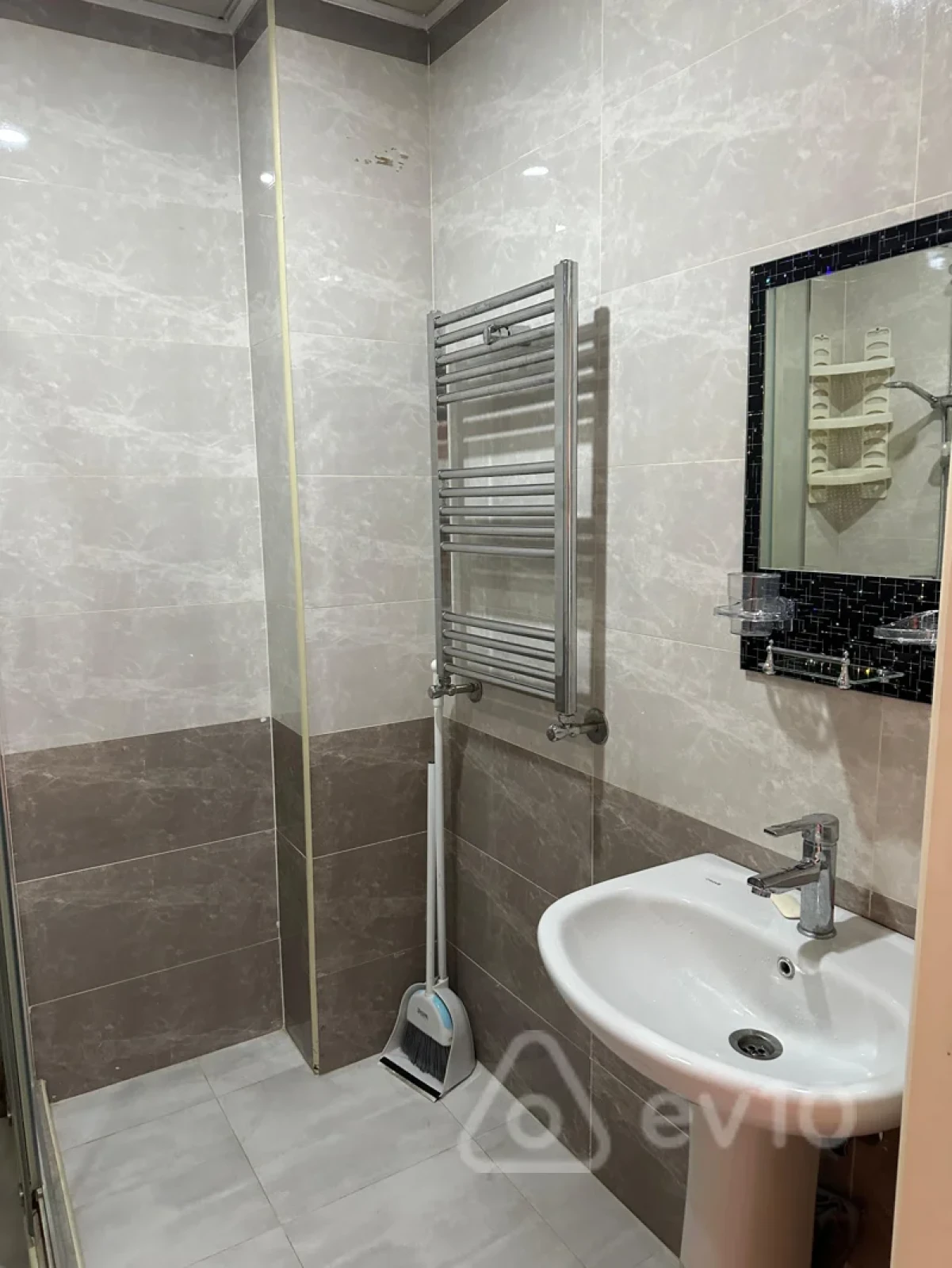 Kirayə verilir 2 otaqlı yeni tikili 65 m²