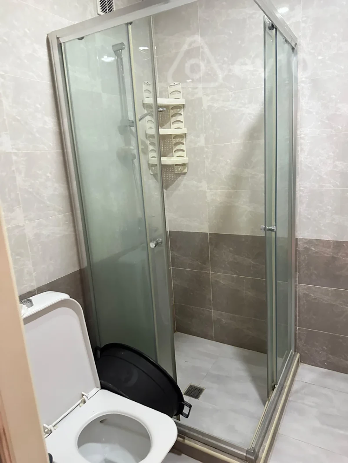 Kirayə verilir 2 otaqlı yeni tikili 65 m²