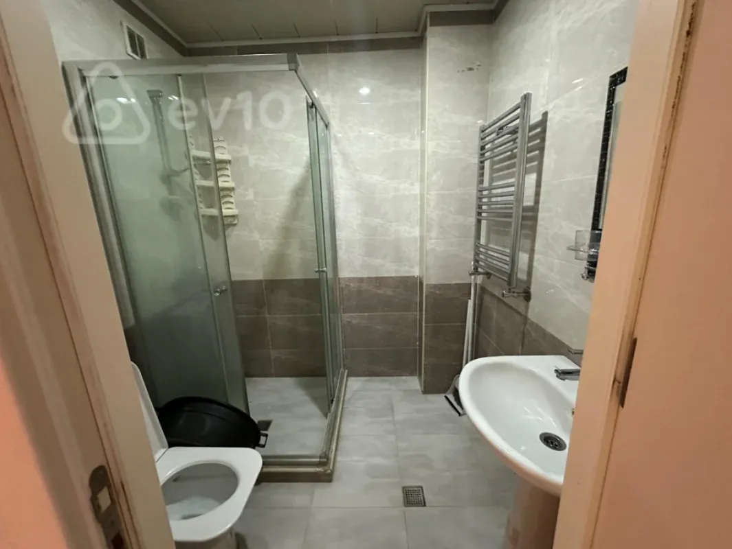 Kirayə verilir 2 otaqlı yeni tikili 65 m²