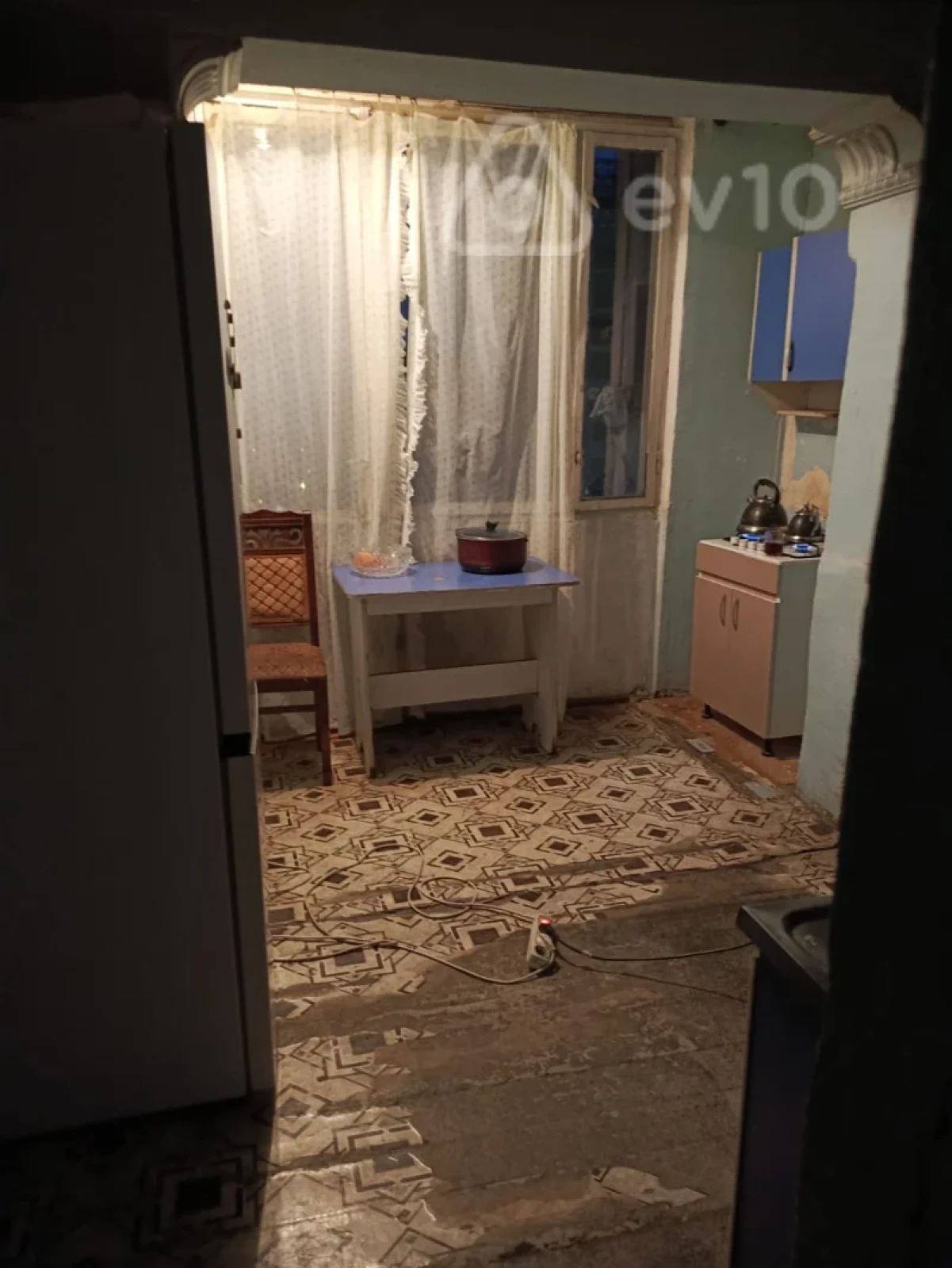 Satılır 3 otaqlı köhnə tikili 80 m²