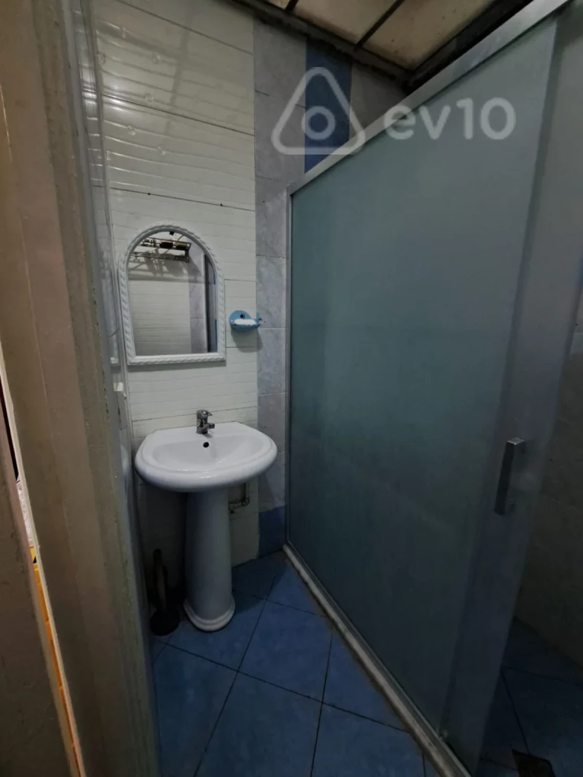 Satılır 2 otaqlı köhnə tikili 65 m²