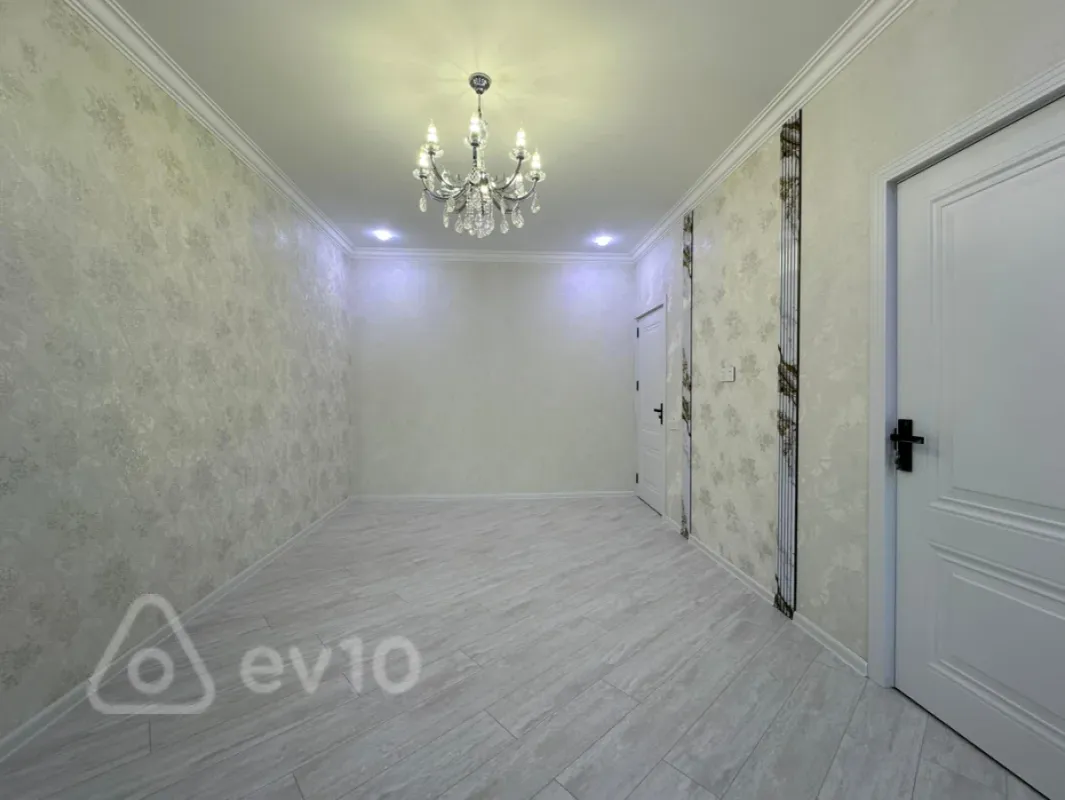 Satılır 2 otaqlı köhnə tikili 40 m²