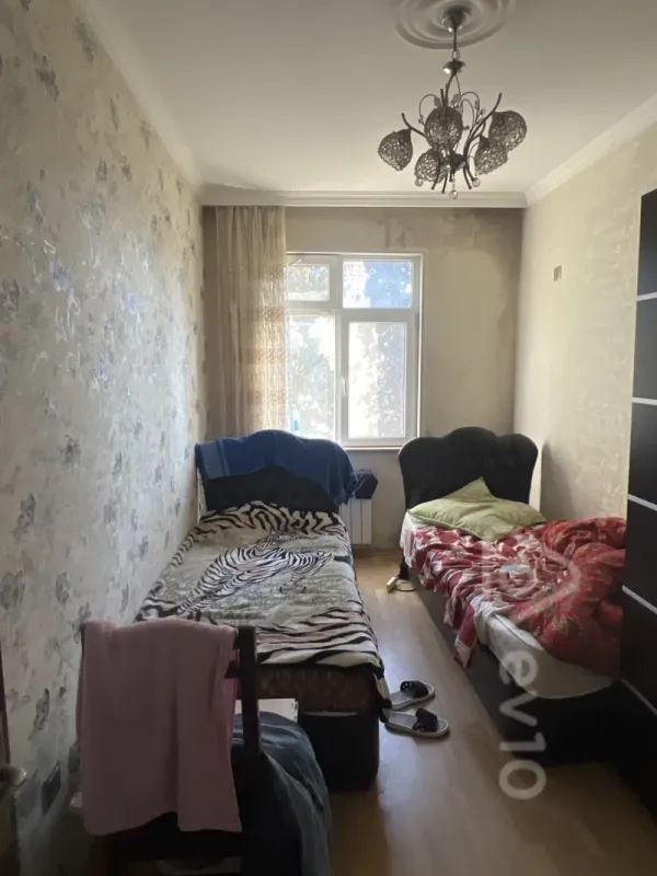 Kirayə verilir 3 otaqlı köhnə tikili 70 m²