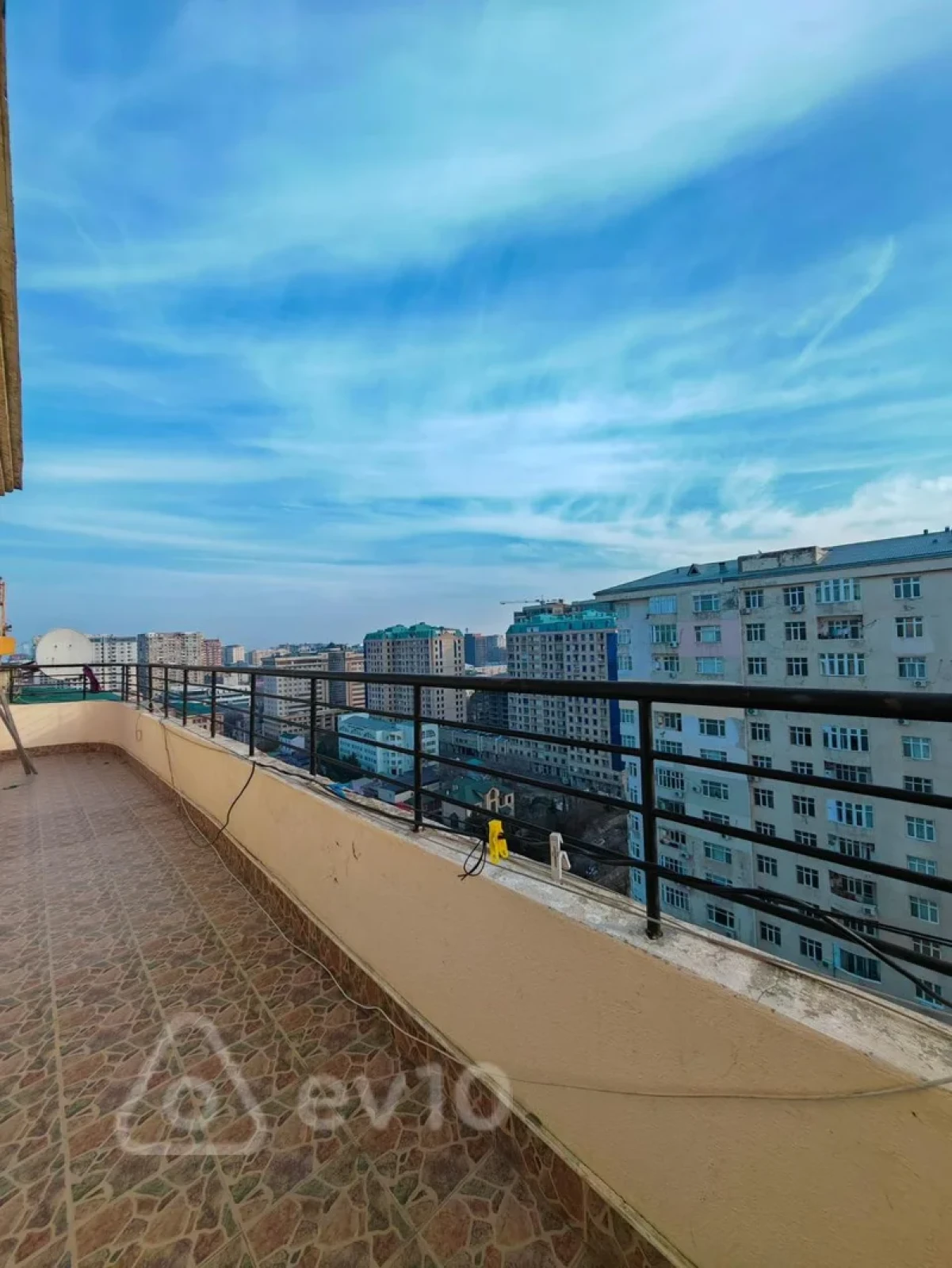 Kirayə verilir 2 otaqlı yeni tikili 150 m²