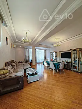 Kirayə verilir 2 otaqlı yeni tikili 150 m²