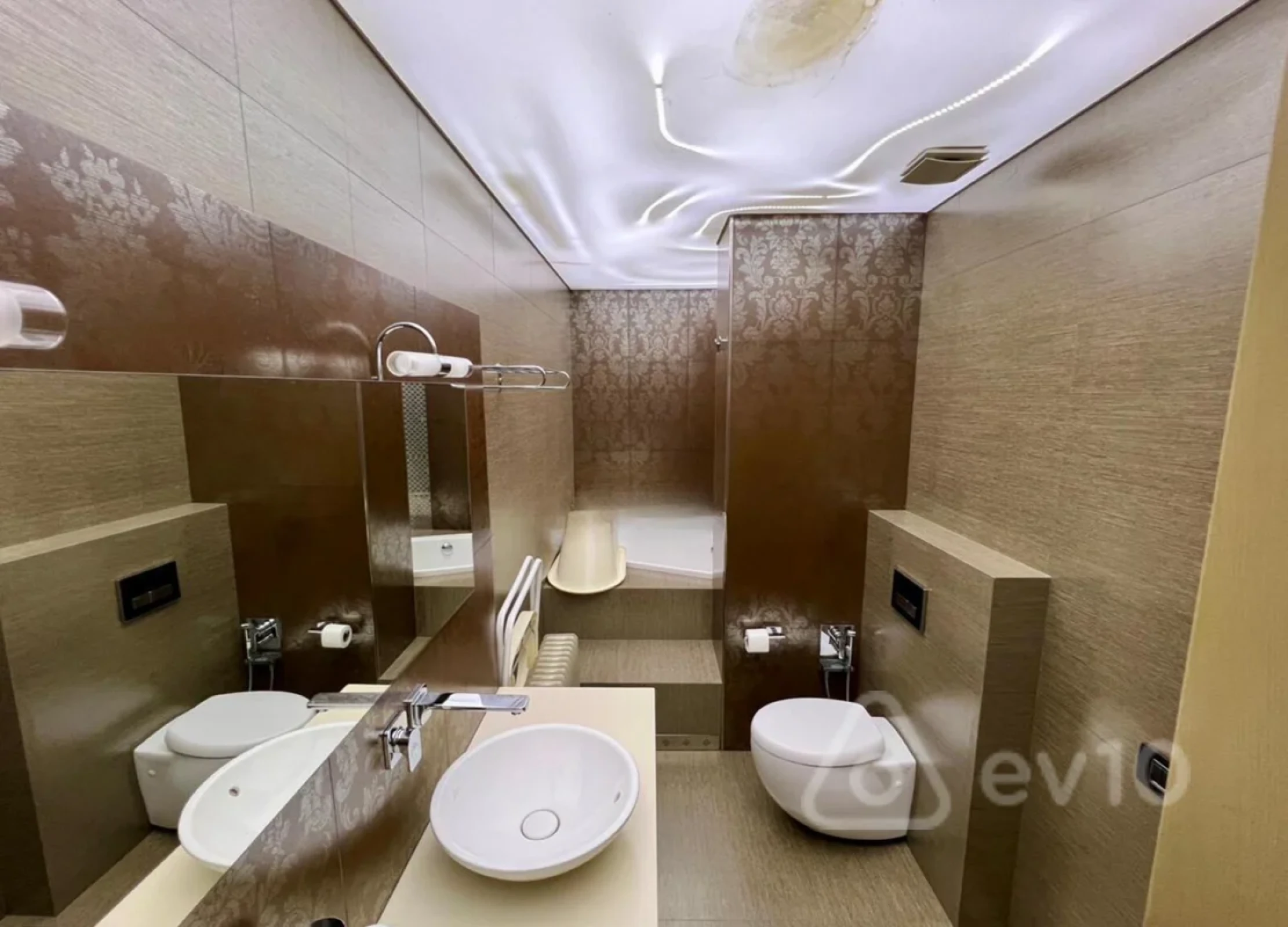 Satılır 3 otaqlı yeni tikili 156 m²