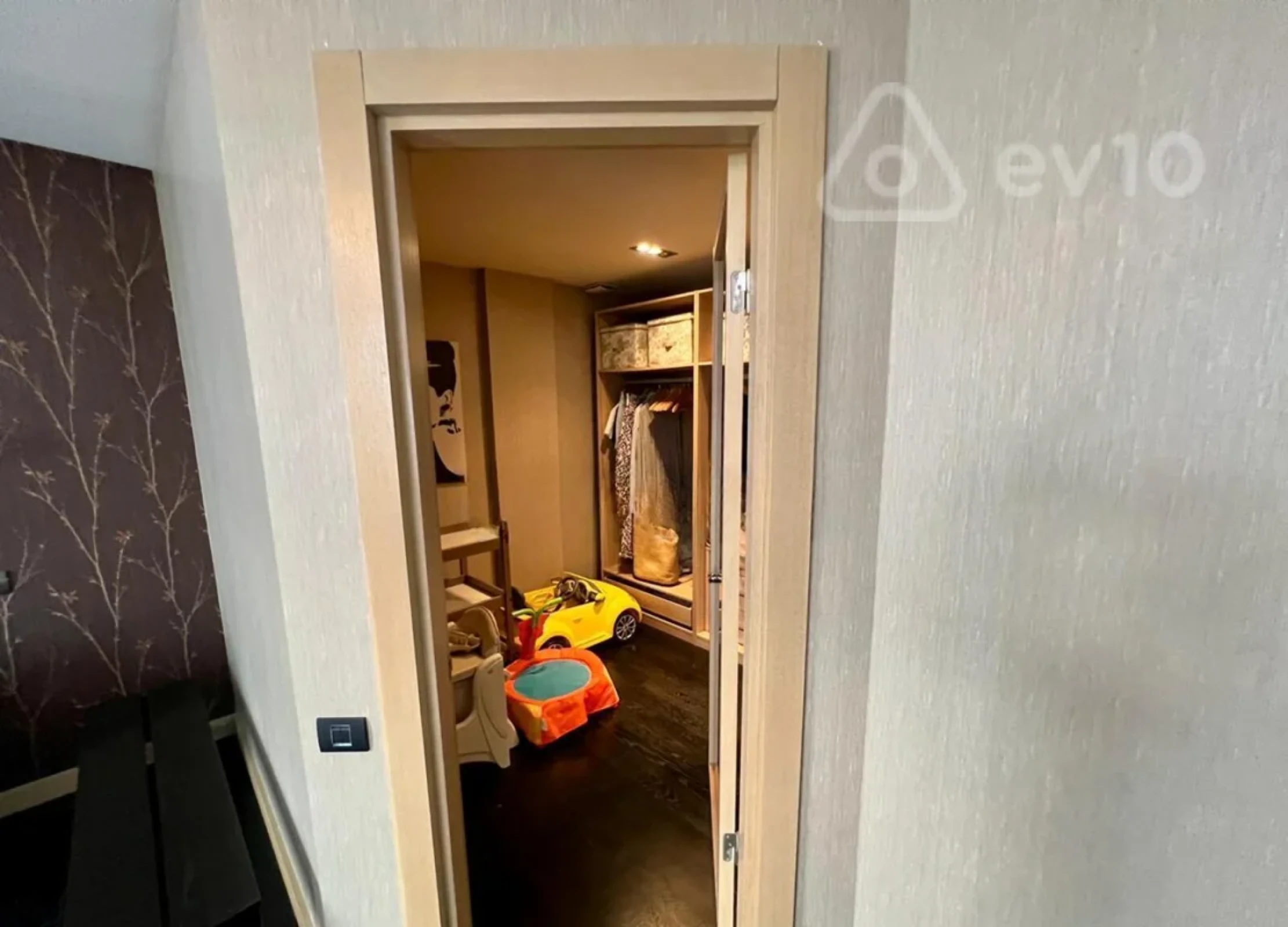 Satılır 3 otaqlı yeni tikili 156 m²