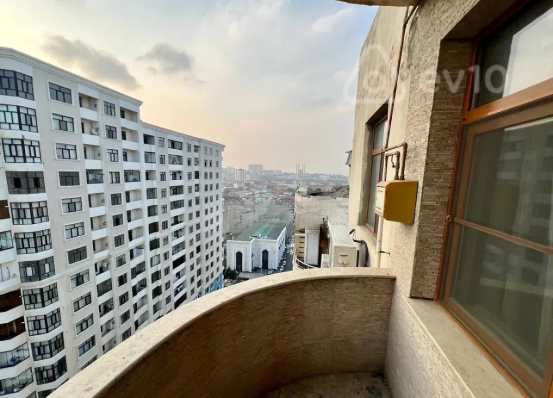 Satılır 3 otaqlı yeni tikili 156 m²