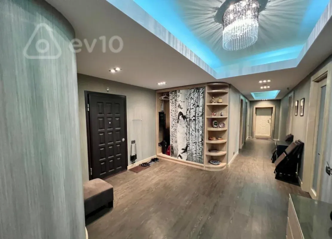 Satılır 3 otaqlı yeni tikili 156 m²