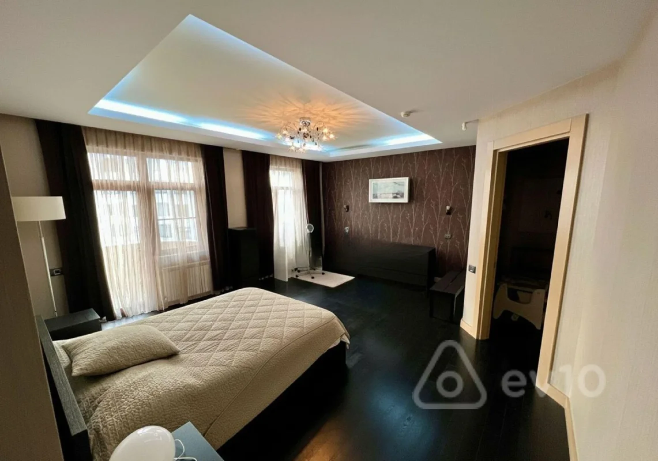 Satılır 3 otaqlı yeni tikili 156 m²