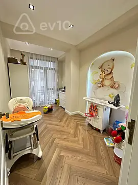 Satılır 3 otaqlı yeni tikili 115 m²