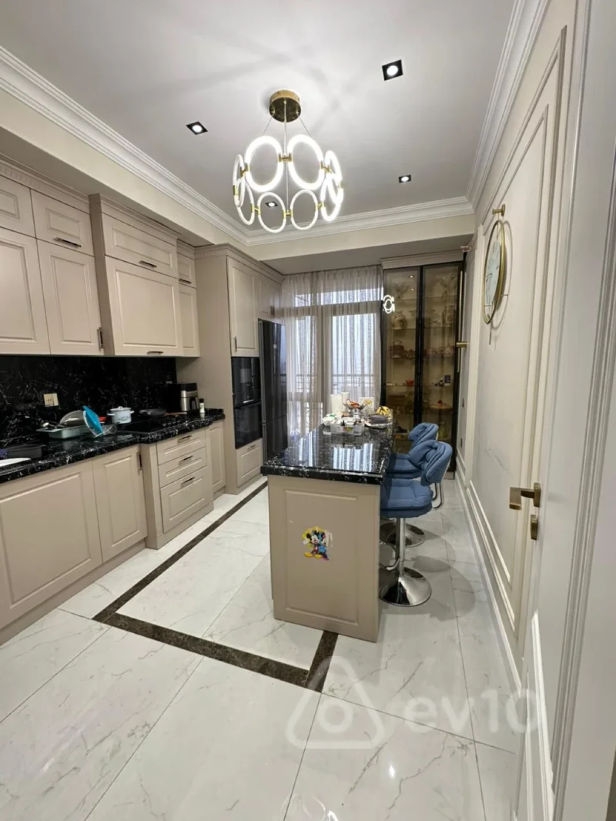 Satılır 3 otaqlı yeni tikili 115 m²